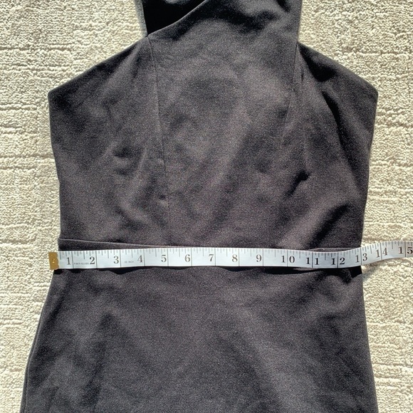 Express Bodycon Crossover Halter Mini Dress - Picture 9 of 11